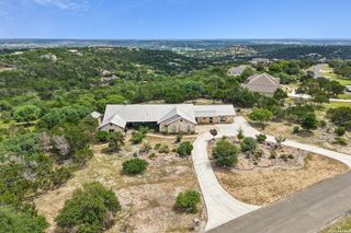 1611 Saddlewood Blvd, Kerrville, TX 78028