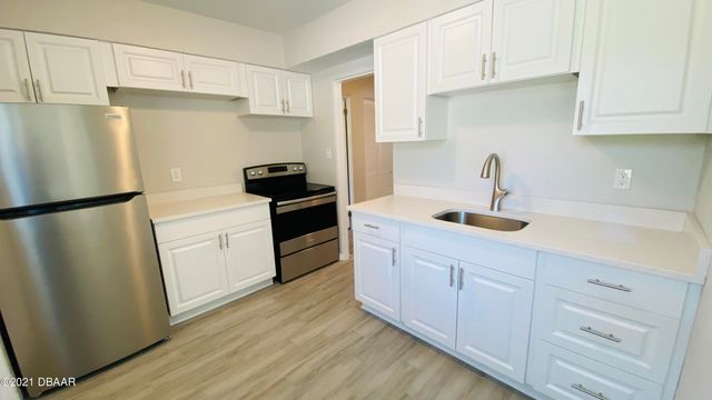 914 N Wild Olive Ave Unit 912, Daytona Beach, FL 32118