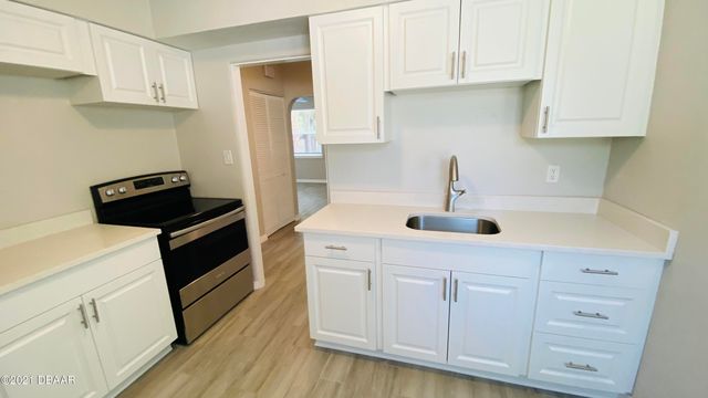 914 N Wild Olive Ave Unit 912, Daytona Beach, FL 32118