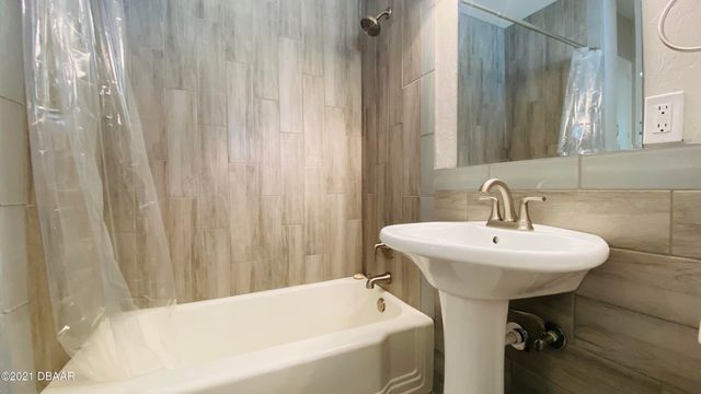 914 N Wild Olive Ave Unit 912, Daytona Beach, FL 32118