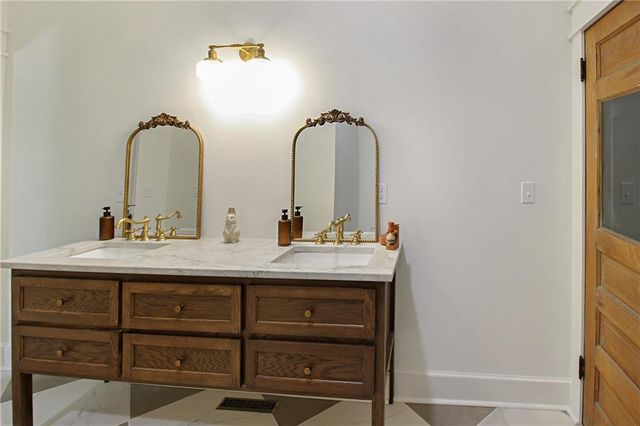 204 N 32nd Street, Parsons, KS 67357