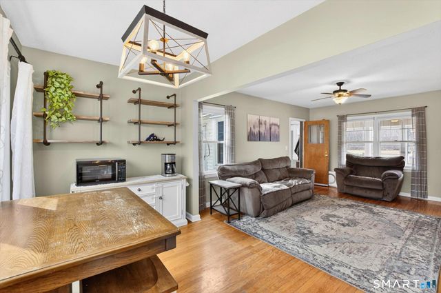 610 East Street South, Suffield, CT 06078