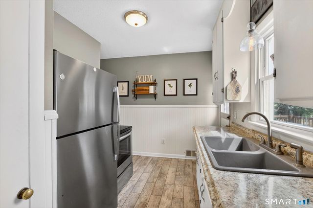 610 East Street South, Suffield, CT 06078