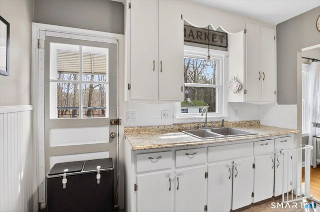 610 East Street South, Suffield, CT 06078