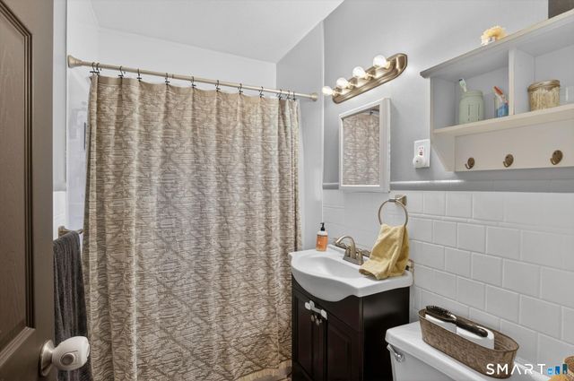 610 East Street South, Suffield, CT 06078