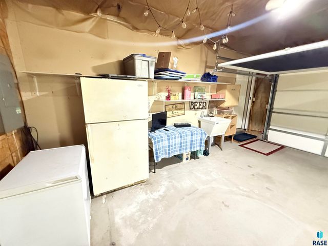 1129 Pactola CV Cove, Brookings, SD 57006