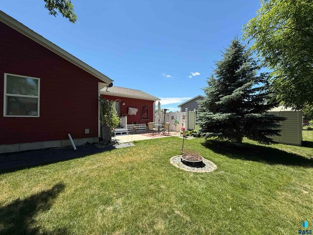 1129 Pactola CV Cove, Brookings, SD 57006