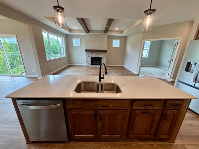916 Kepler Avenue NE, Hanover, MN 55341
