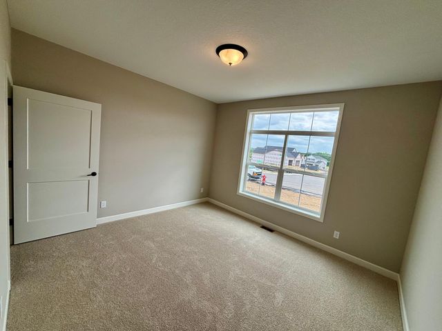 916 Kepler Avenue NE, Hanover, MN 55341