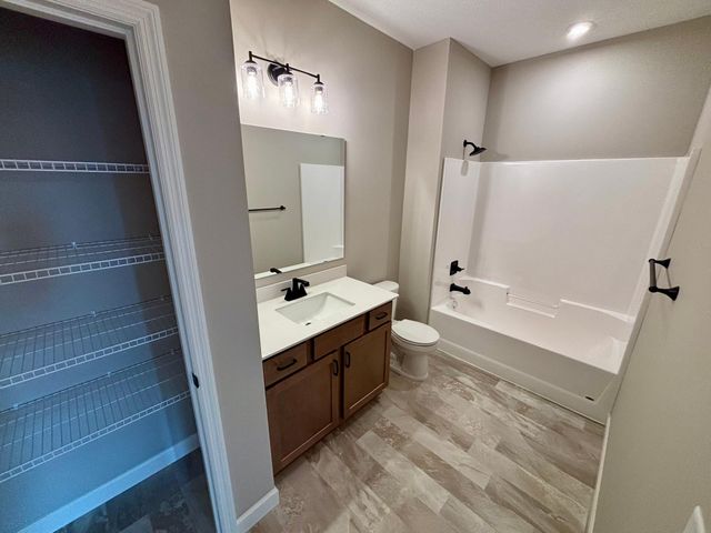 916 Kepler Avenue NE, Hanover, MN 55341