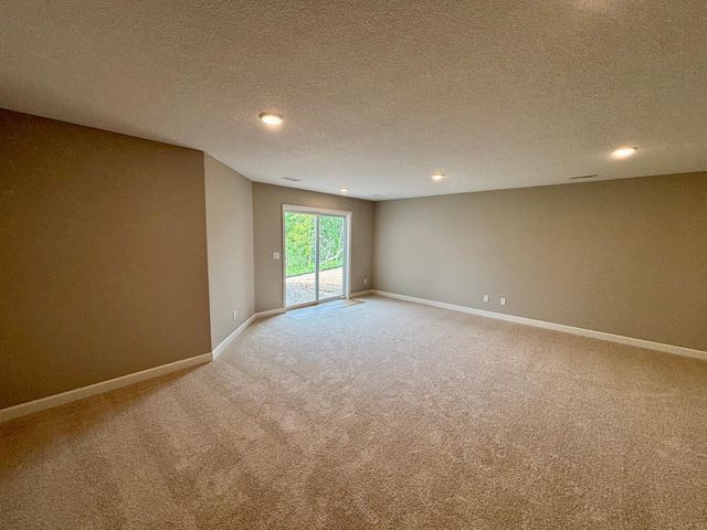 916 Kepler Avenue NE, Hanover, MN 55341