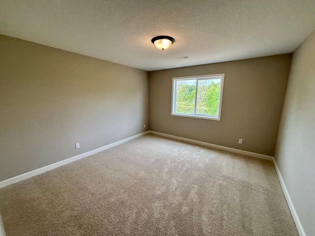 916 Kepler Avenue NE, Hanover, MN 55341