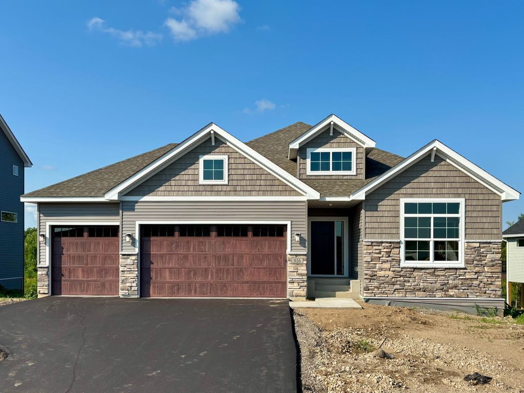 916 Kepler Avenue NE, Hanover, MN 55341
