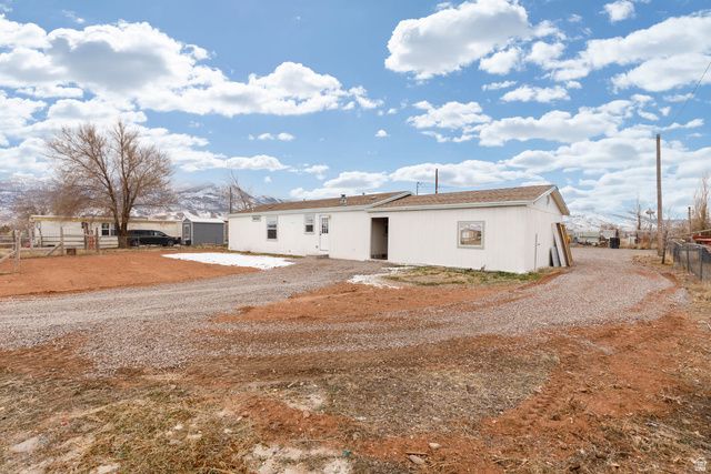371 E 1200 S, Elsinore, UT 84724