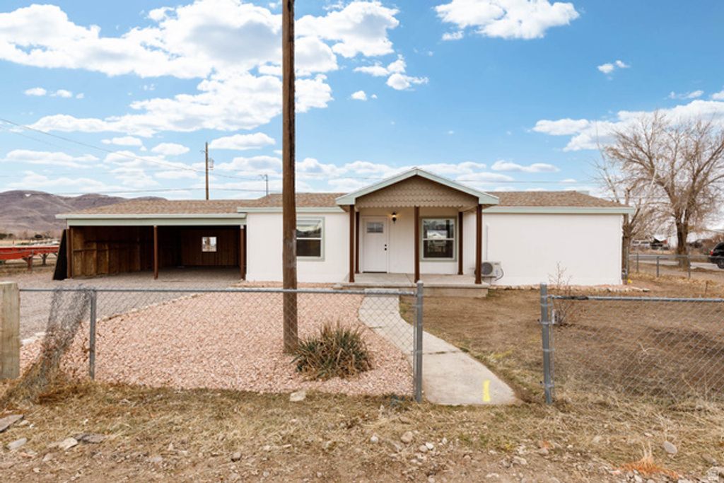 371 E 1200 S, Elsinore, UT 84724