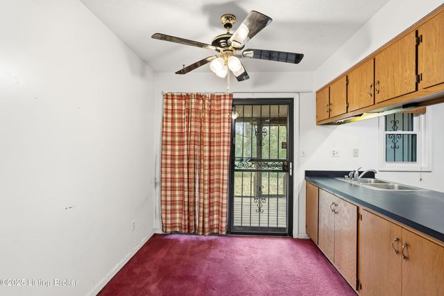 340 Crescent Spring Dr, Louisville, KY 40206