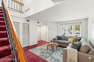 340 Crescent Spring Dr, Louisville, KY 40206