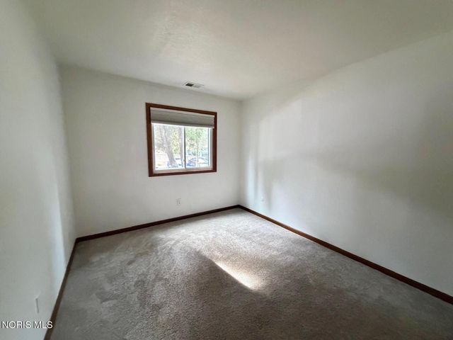 5713 Tibaron Lane, Apt 104, Toledo, OH 43615