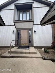 5713 Tibaron Lane, Apt 104, Toledo, OH 43615