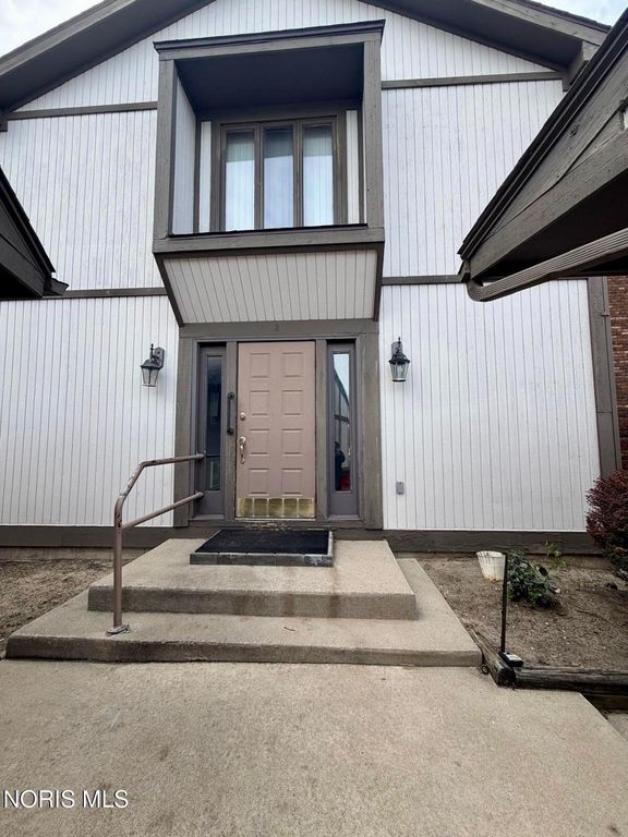 5713 Tibaron Lane, Apt 104, Toledo, OH 43615