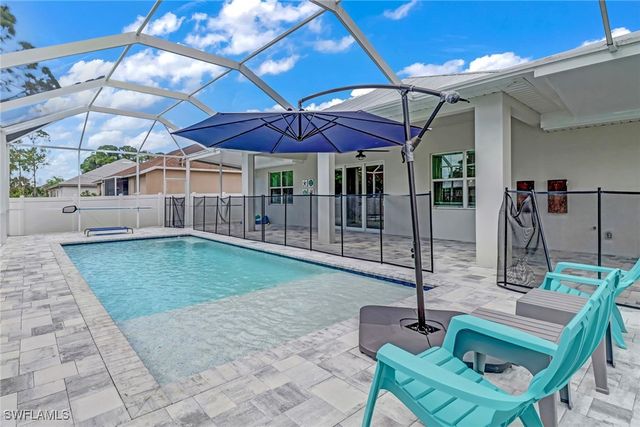 4641 Santiago LN, Bonita Springs, FL 34134