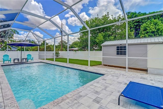 4641 Santiago LN, Bonita Springs, FL 34134