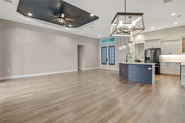 4641 Santiago LN, Bonita Springs, FL 34134