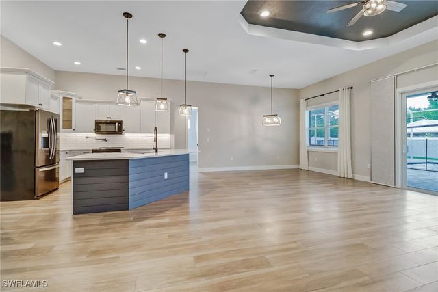 4641 Santiago LN, Bonita Springs, FL 34134