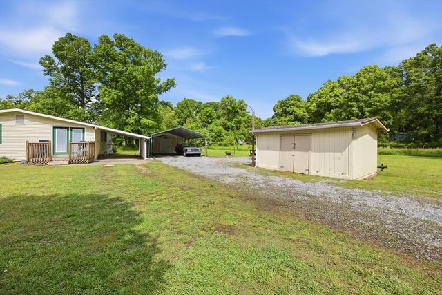 47 Rebecca Dr, Chatsworth, GA 30705