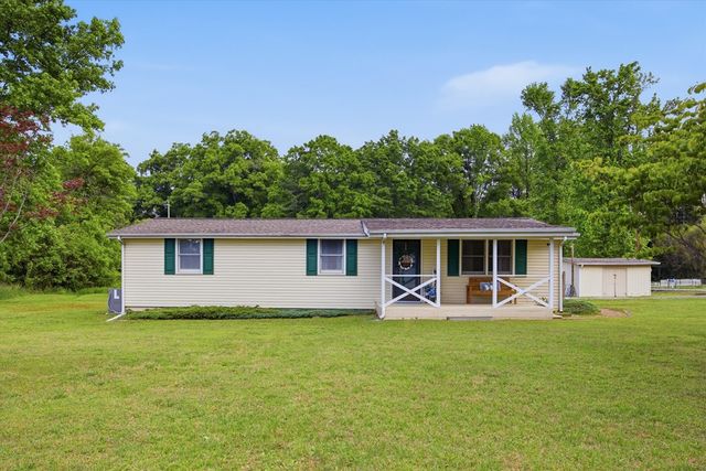 47 Rebecca Dr, Chatsworth, GA 30705