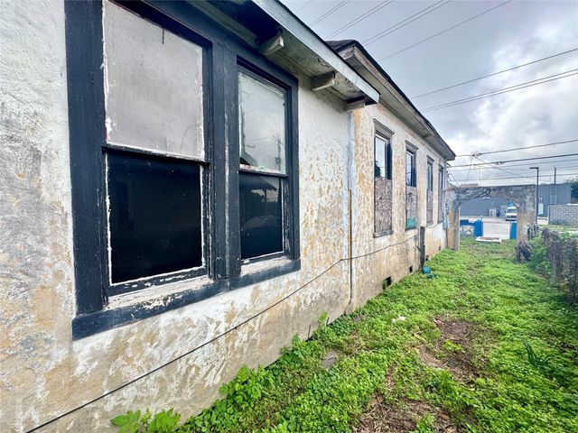 2809 Engelke Street, Houston, TX 77003