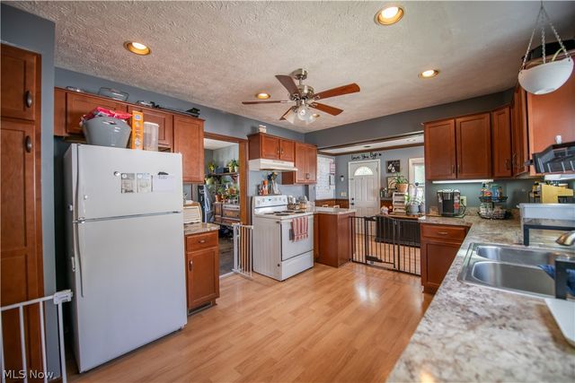 2605 Demington Avenue NW, Canton, OH 44708