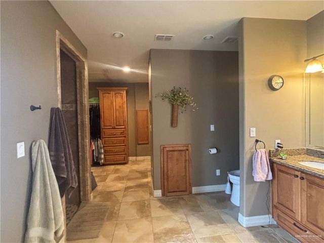 3114 Clubhouse Drive, Edinburg, TX 78542