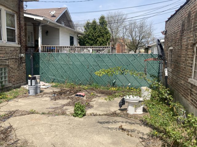 8115 S Rhodes Avenue, Chicago, IL 60619