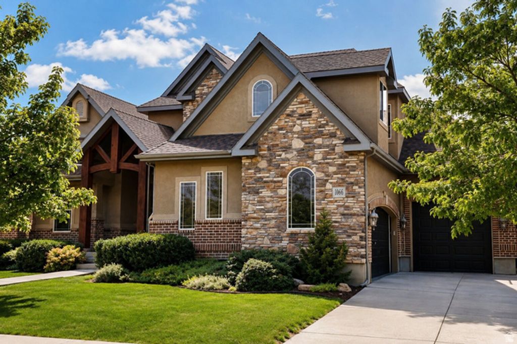 10656 S CRESCENT DR, Sandy, UT 84070 — photo 2
