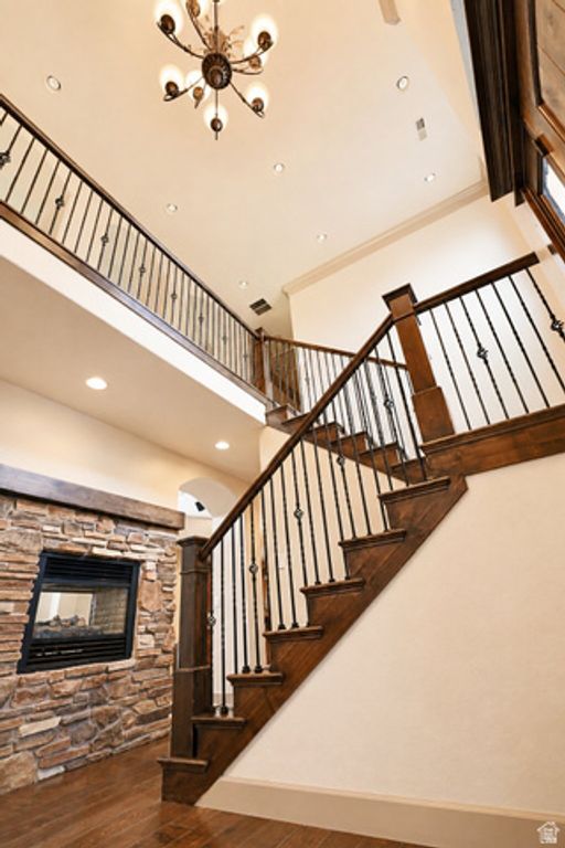 10656 S CRESCENT DR, Sandy, UT 84070 — photo 4
