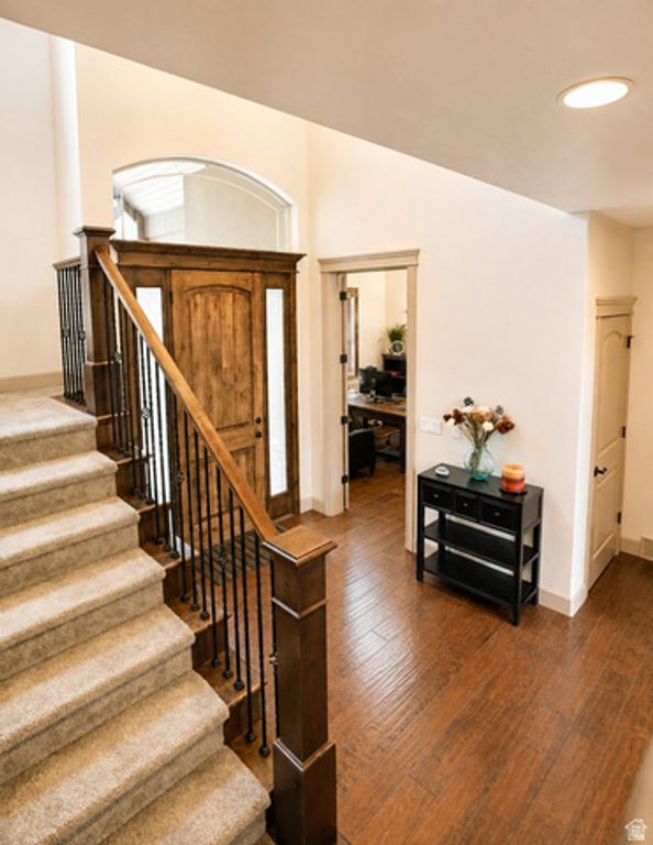 10656 S CRESCENT DR, Sandy, UT 84070 — photo 5