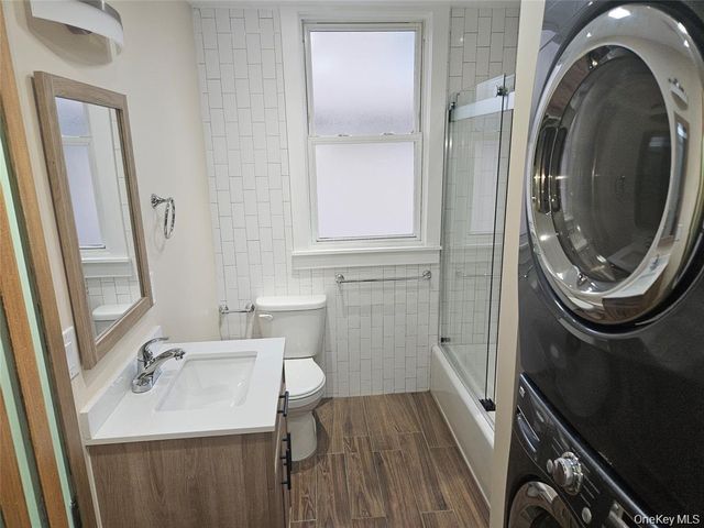 94 Briggs Avenue, Yonkers, NY 10701