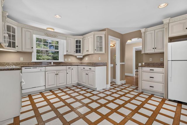 831 Maple Street, Manchester, NH 03104