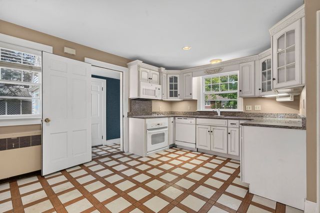 831 Maple Street, Manchester, NH 03104