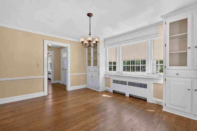 831 Maple Street, Manchester, NH 03104