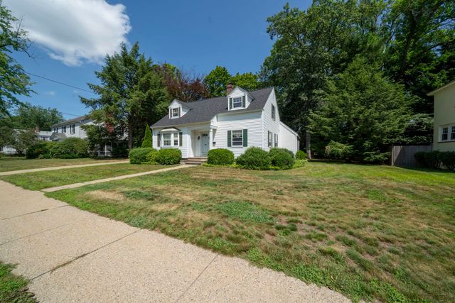 831 Maple Street, Manchester, NH 03104