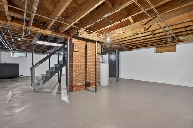 831 Maple Street, Manchester, NH 03104