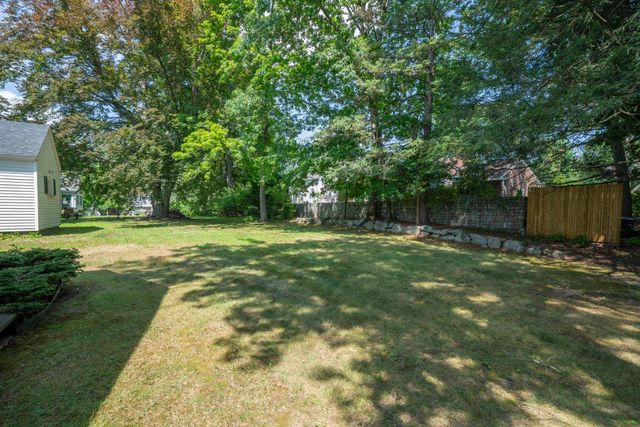 831 Maple Street, Manchester, NH 03104
