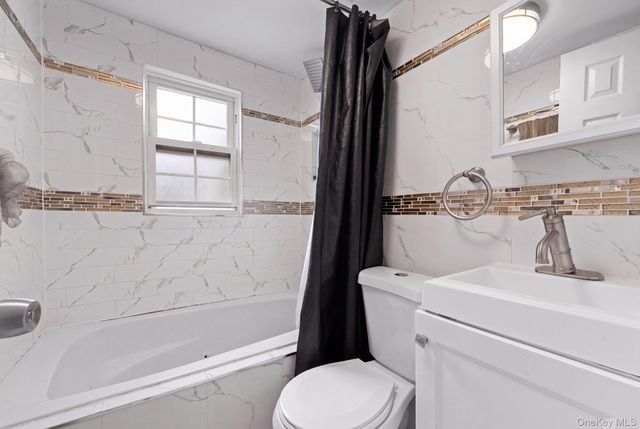 212 Bradford Street, Brooklyn, NY 11207