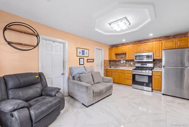 212 Bradford Street, Brooklyn, NY 11207