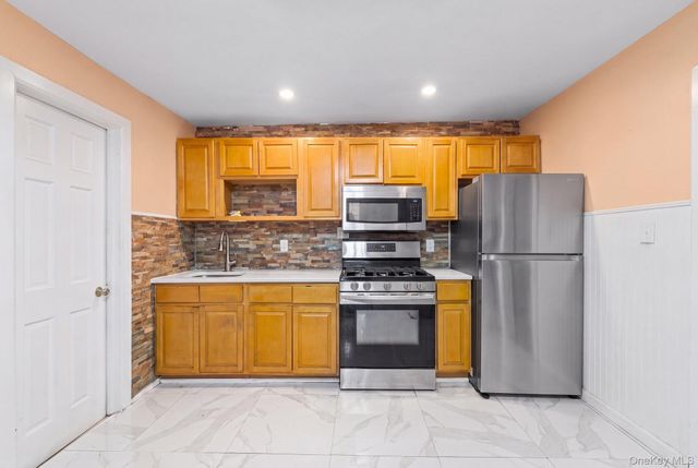 212 Bradford Street, Brooklyn, NY 11207