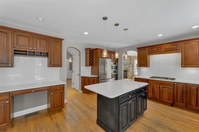 2 Caverno Drive, Lee, NH 03861