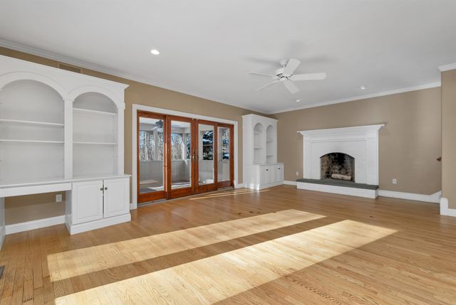 2 Caverno Drive, Lee, NH 03861