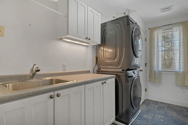 2 Caverno Drive, Lee, NH 03861